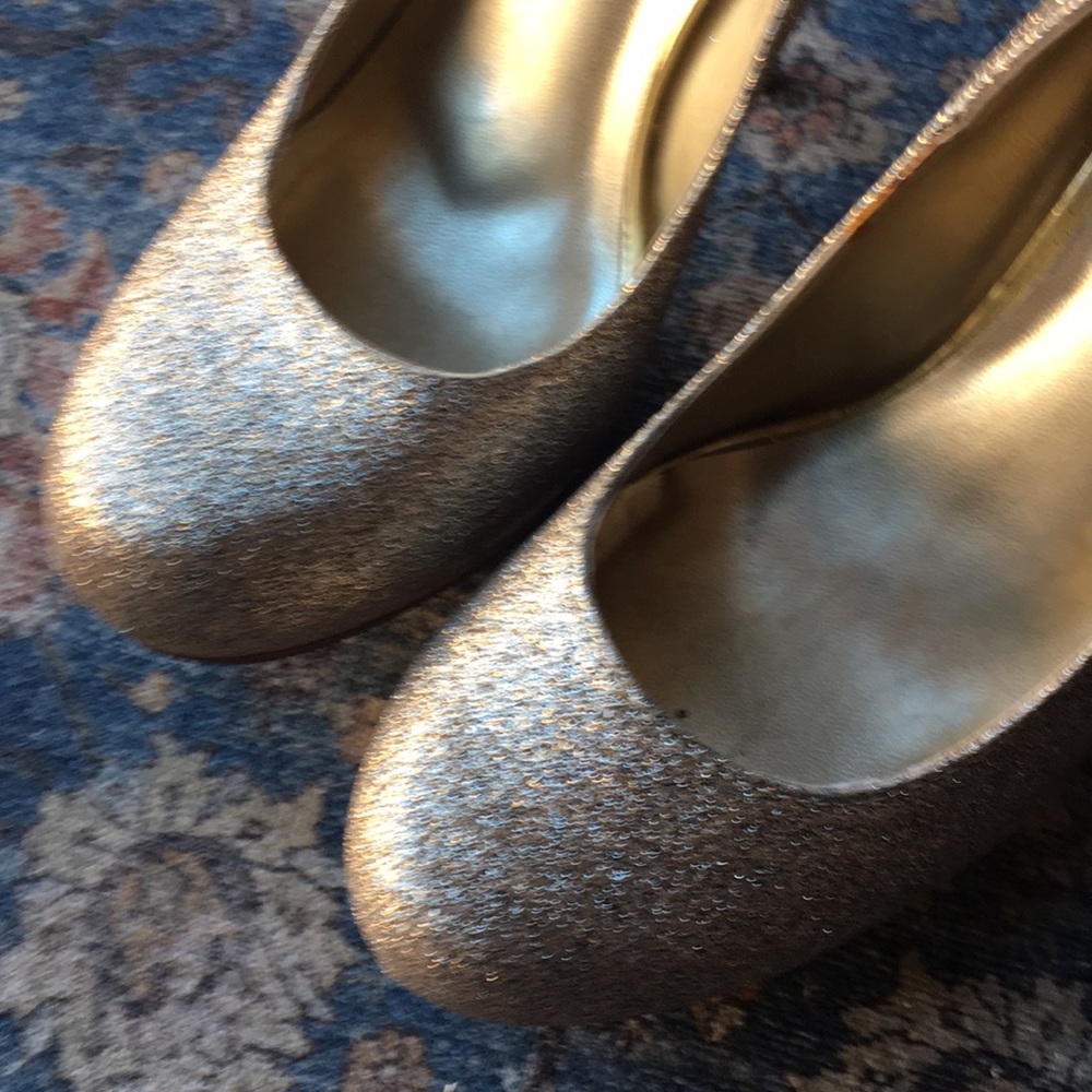 High heel gold